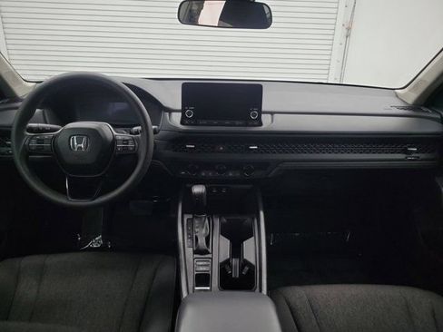 Used 2025 Honda Accord SE image 15