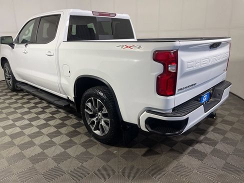 Used 2022 Chevrolet Silverado 1500 RST w/ Convenience Package II AWD/4WD image 6