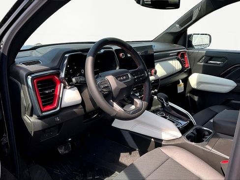 New 2026 GMC Canyon AT4X w/ LPO, Black Badging Package image 9