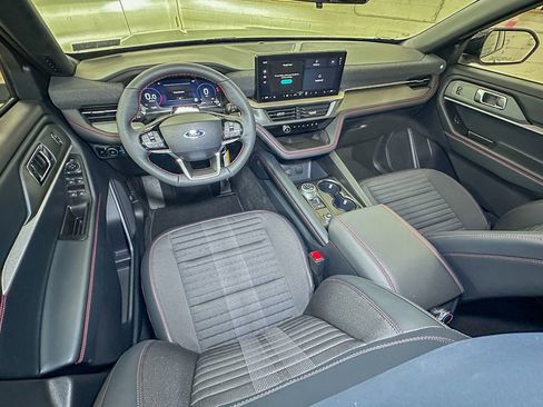 New 2026 Ford Explorer ST-Line image 9