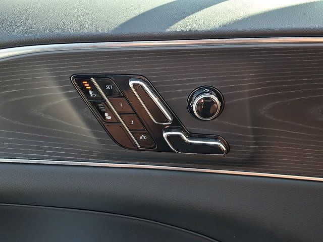 Certified 2024 Cadillac Lyriq Luxury AWD/4WD image 29