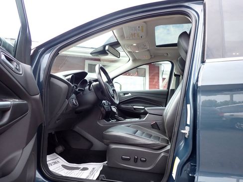 Used 2019 Ford Escape Titanium AWD/4WD image 7