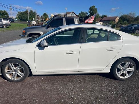 Used 2014 Volvo S60 T5 FWD image 4