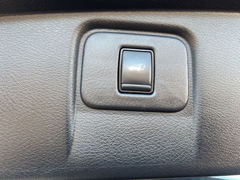 Certified 2018 Nissan Murano SL image 15