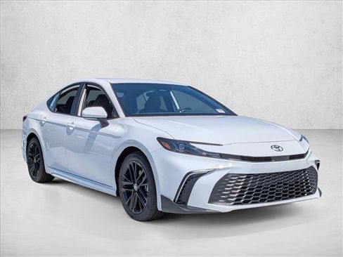 New 2026 Toyota Camry SE FWD image 7