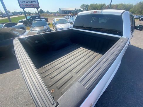 Used 2010 Ford F150 XLT image 16