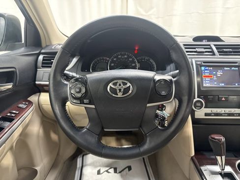 Used 2013 Toyota Camry XLE FWD image 16
