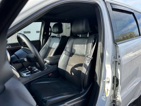 Used 2019 Jeep Grand Cherokee Altitude AWD/4WD image 19