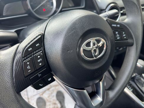 Used 2018 Toyota Yaris iA image 15
