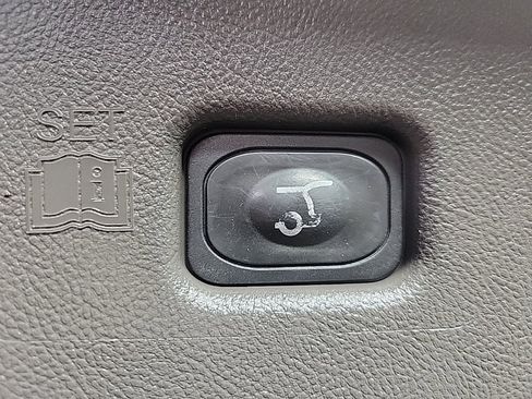 Used 2019 Lincoln Nautilus Reserve image 10