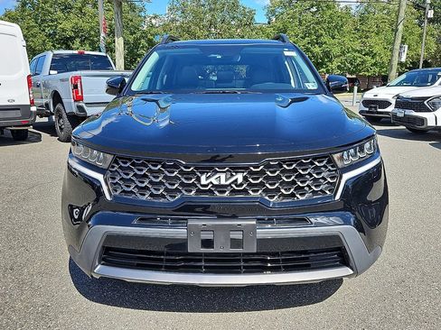 Certified 2023 Kia Sorento S w/ Panoramic Sunroof Package AWD/4WD image 2