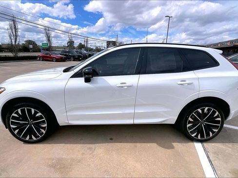 New 2026 Volvo XC60 B5 Ultra w/ Protection Package Premier AWD/4WD image 21