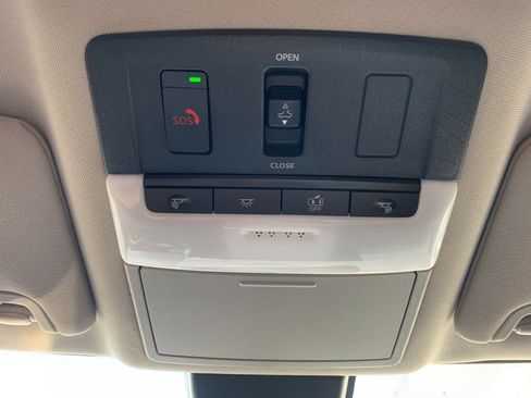 Used 2024 Nissan Altima 2.5 SL FWD image 21