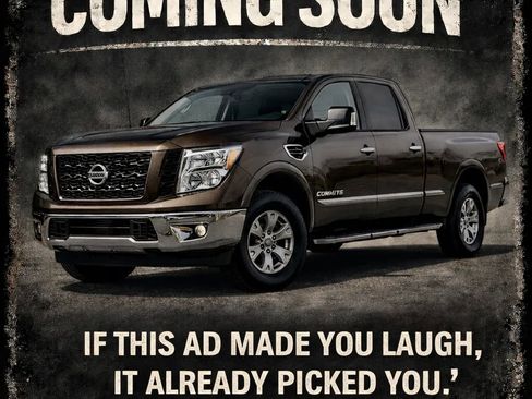 Used 2017 Nissan Titan SV image 1