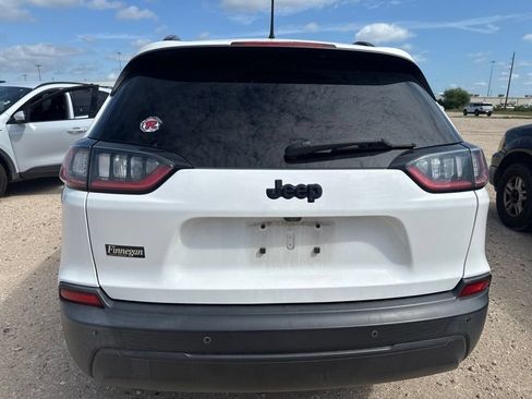 Used 2021 Jeep Cherokee Latitude Plus FWD image 4