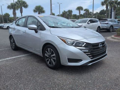 Used 2024 Nissan Versa SV FWD image 2