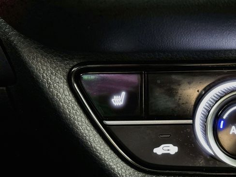 Used 2023 Honda HR-V EX-L image 3