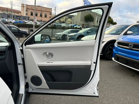 Used 2024 Hyundai Ioniq 5 Limited image 52