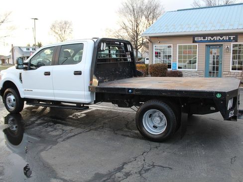Used 2022 Ford F350 XL w/ Power Equipment Group image 3