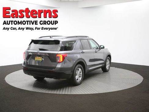 Used 2022 Ford Explorer XLT image 39