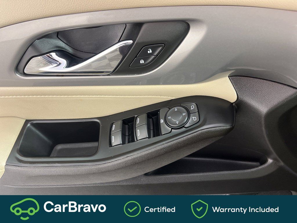Used 2023 Chevrolet Traverse LS AWD/4WD image 22