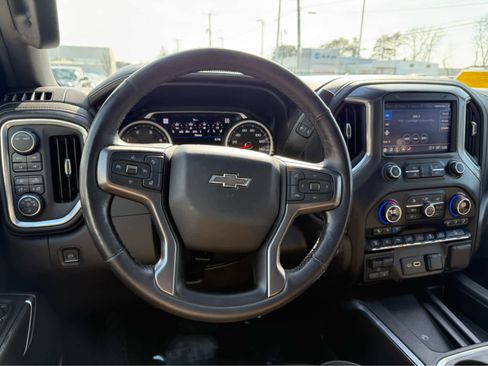 Used 2021 Chevrolet Silverado 2500 LTZ w/ Carhartt Edition image 16