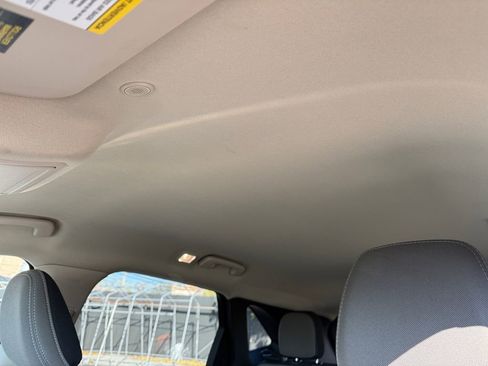 Used 2020 Ford Escape SE image 28