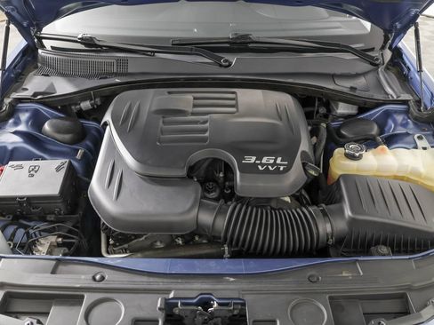 Used 2022 Chrysler 300 Touring w/ Sport Appearance Package RWD image 47