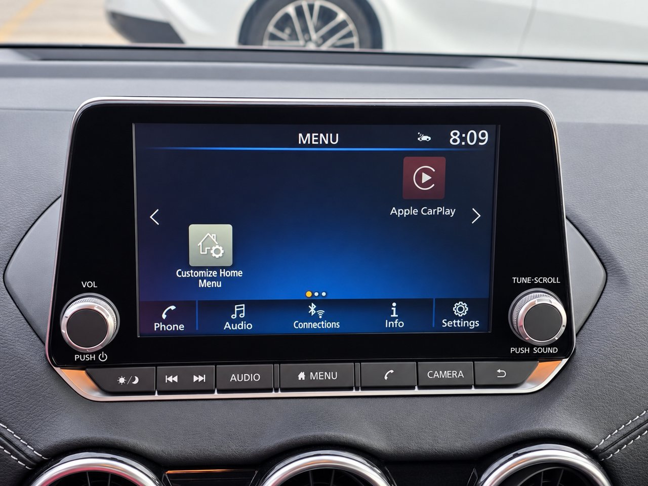 Used 2025 Nissan Sentra SV FWD image 14