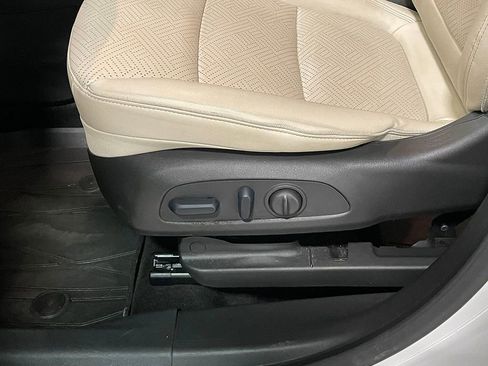 Used 2023 Buick Encore GX Essence w/ Experience Buick Package image 21