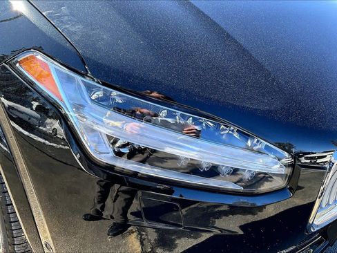 Certified 2023 Volvo XC90 B6 Plus w/ Protection Package image 26