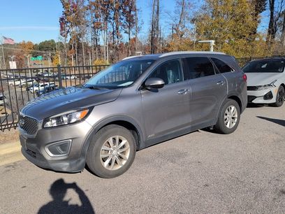 Used 2017 Kia Sorento LX w/ LX Convenience Package