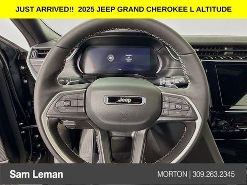 New 2025 Jeep Grand Cherokee L Altitude image 11