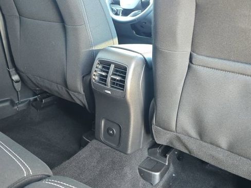 Used 2024 Ford Escape Active image 17