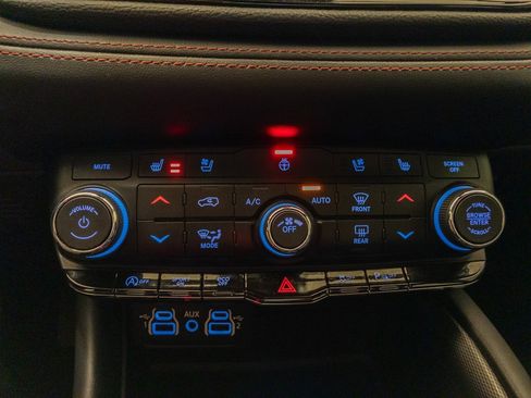 Used 2024 Dodge Durango GT image 22