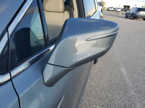 Used 2023 Buick Enclave Essence image 21