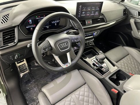 Used 2023 Audi SQ5 Premium Plus w/ Premium Plus Package image 16