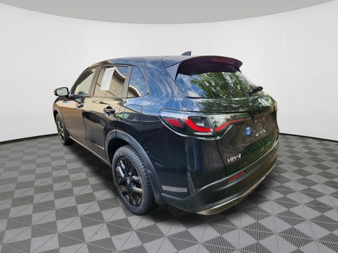 Used 2024 Honda HR-V Sport image 3