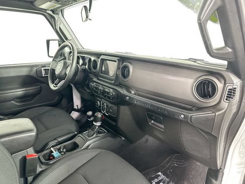 Used 2023 Jeep Wrangler Unlimited w/ Cold Weather Group AWD/4WD image 29