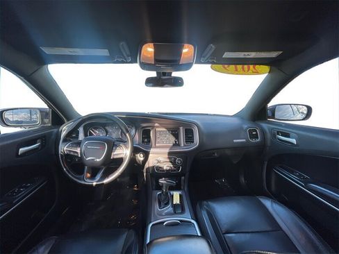 Used 2019 Dodge Charger SXT w/ Leather Interior Group image 19