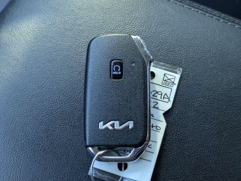 Used 2022 Kia Sorento S FWD image 33