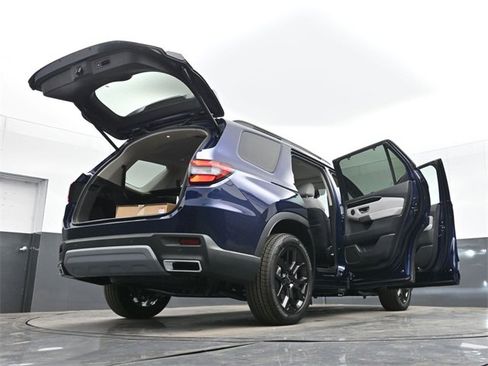 New 2025 Honda Pilot Touring image 45