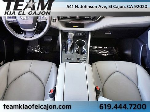 Used 2023 Toyota Highlander XLE FWD image 22
