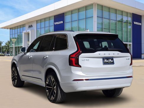 New 2026 Volvo XC90 B6 Ultra w/ Protection Package image 4