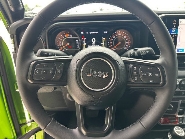 Used 2025 Jeep Wrangler Unlimited Rubicon AWD/4WD image 30