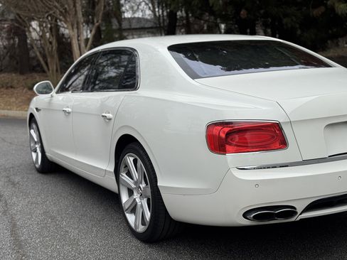 Used 2016 Bentley Flying Spur V8 image 12