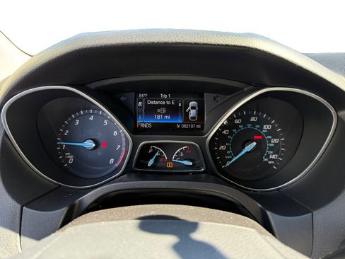 Used 2014 Ford Focus Titanium FWD image 11