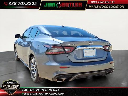 Used 2022 Nissan Maxima SV w/ Floor Mat Group FWD image 2