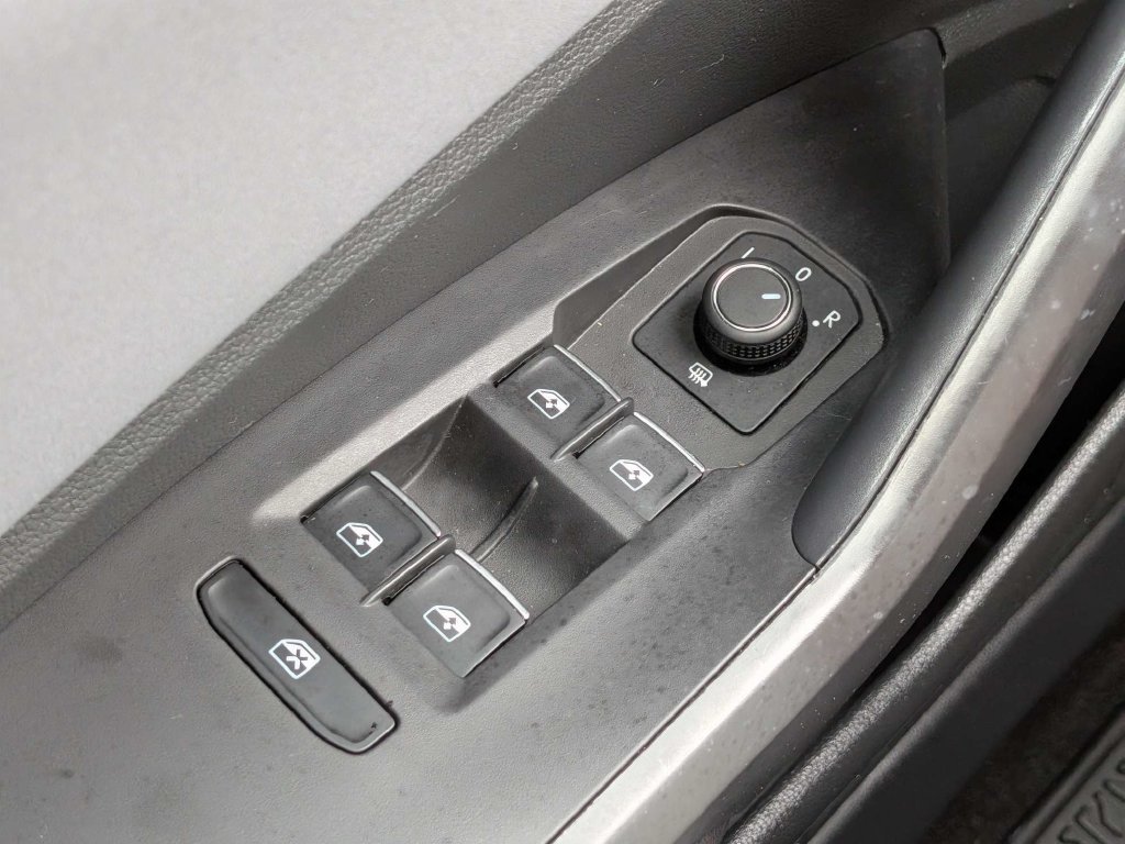Certified 2026 Volkswagen Jetta SE FWD image 24