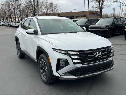 New 2026 Hyundai Tucson Blue SE AWD/4WD image 4